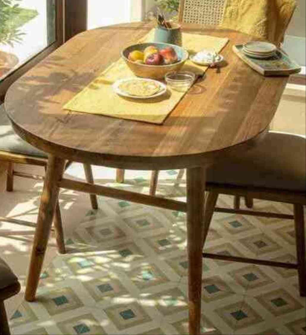 4 Seater wooden Dining table set