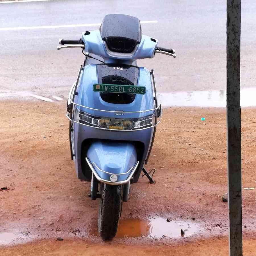 Tvs electric scooter iqueb