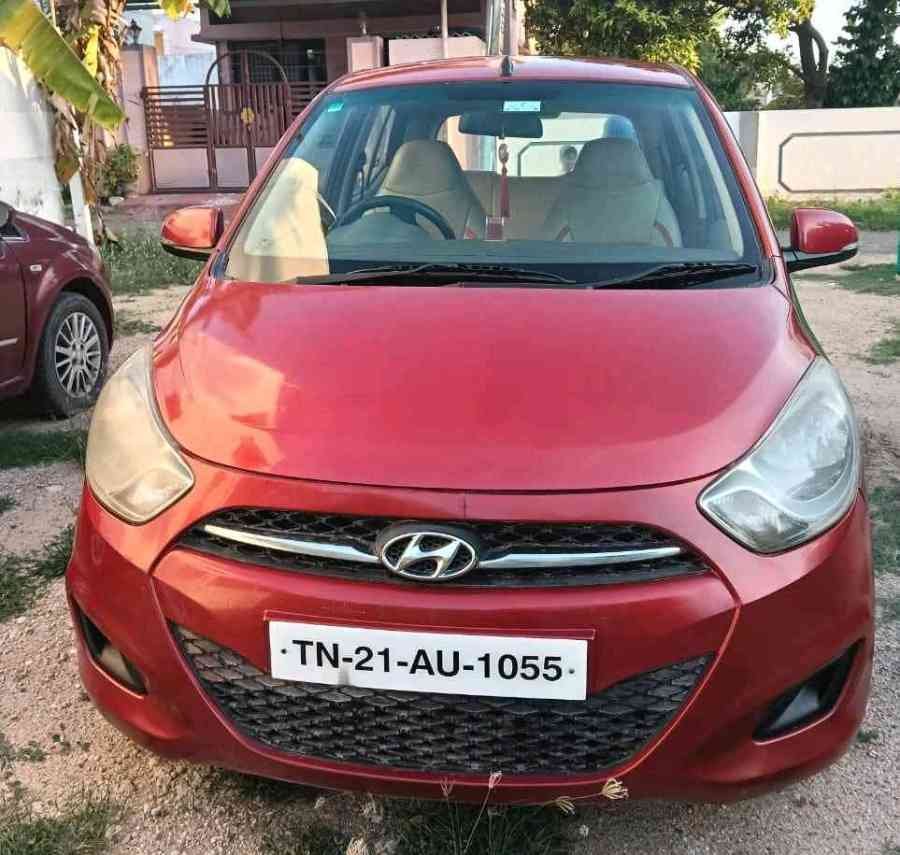 Well maintained Hyundai i10 2012 model