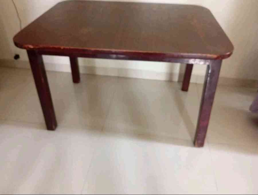 wooden dinning table with 4 chairs