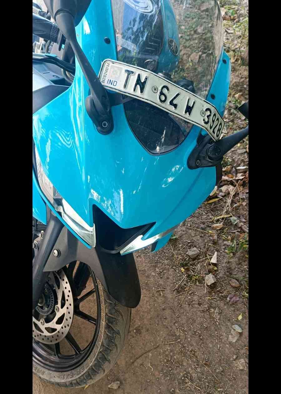 Yamaha r15v3