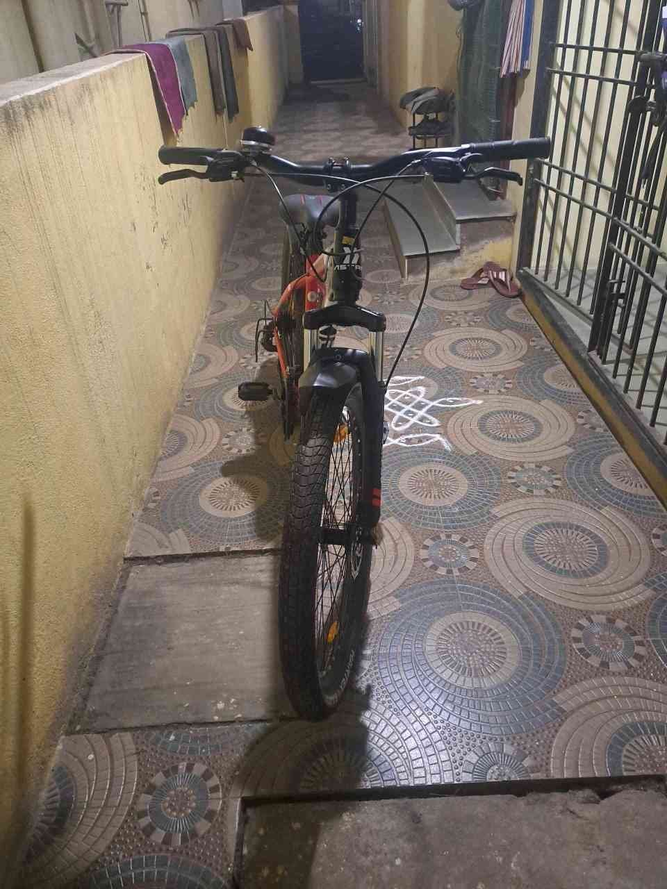 Astra geared cycle with disc brakes