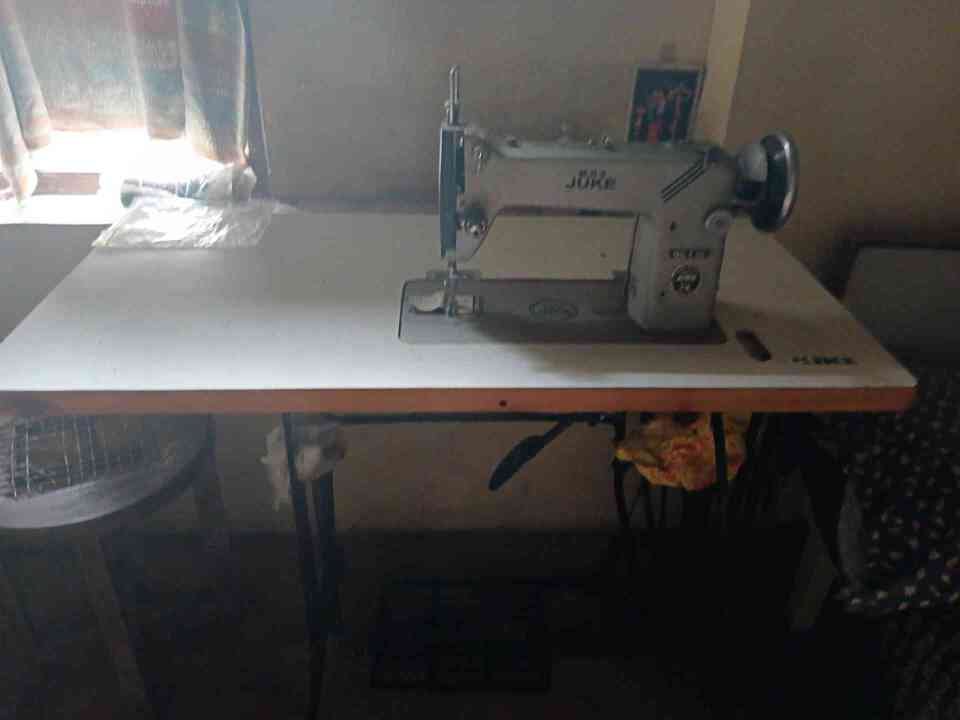 sewing machine