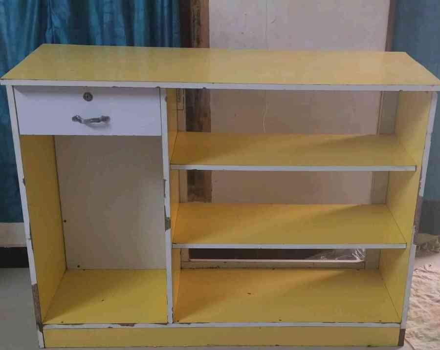 show case table