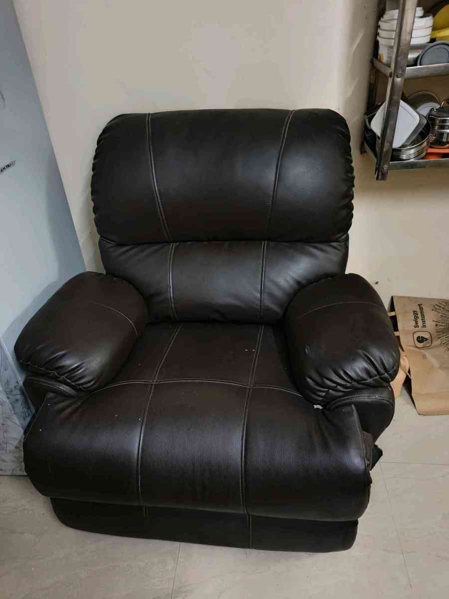 one seater recliner