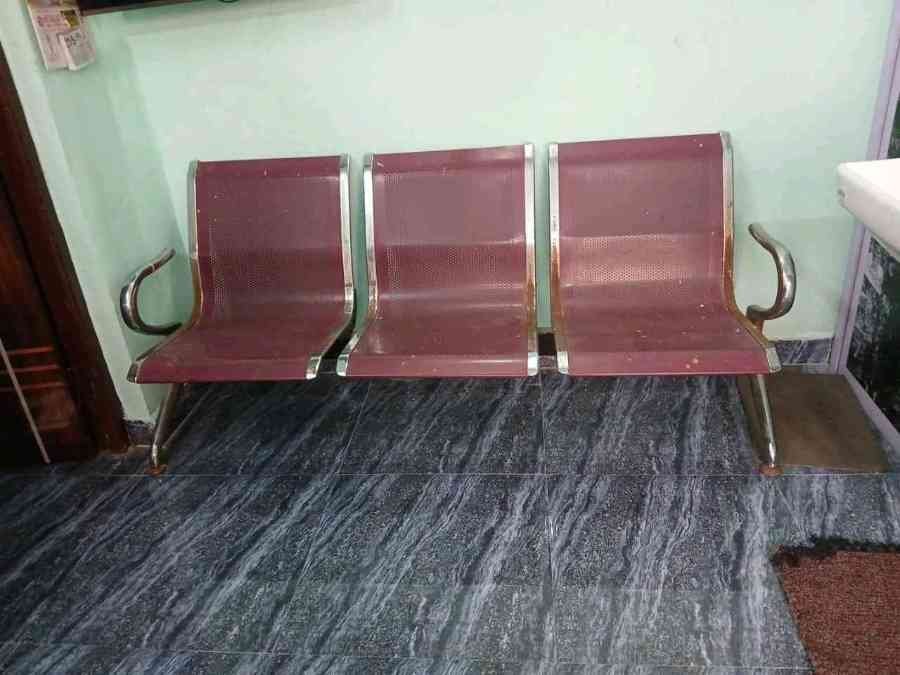 3 persons chair