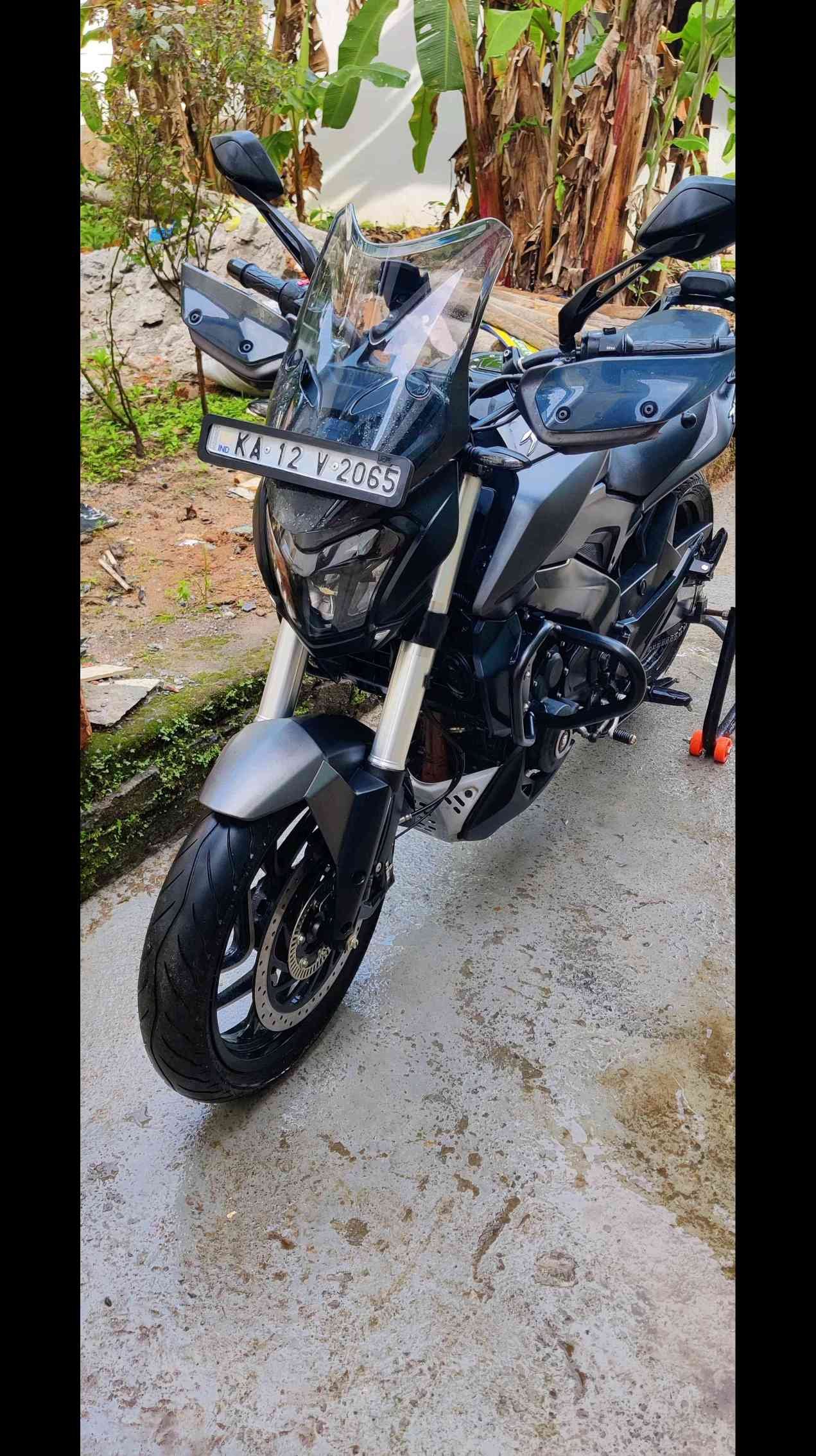 Dominar 400