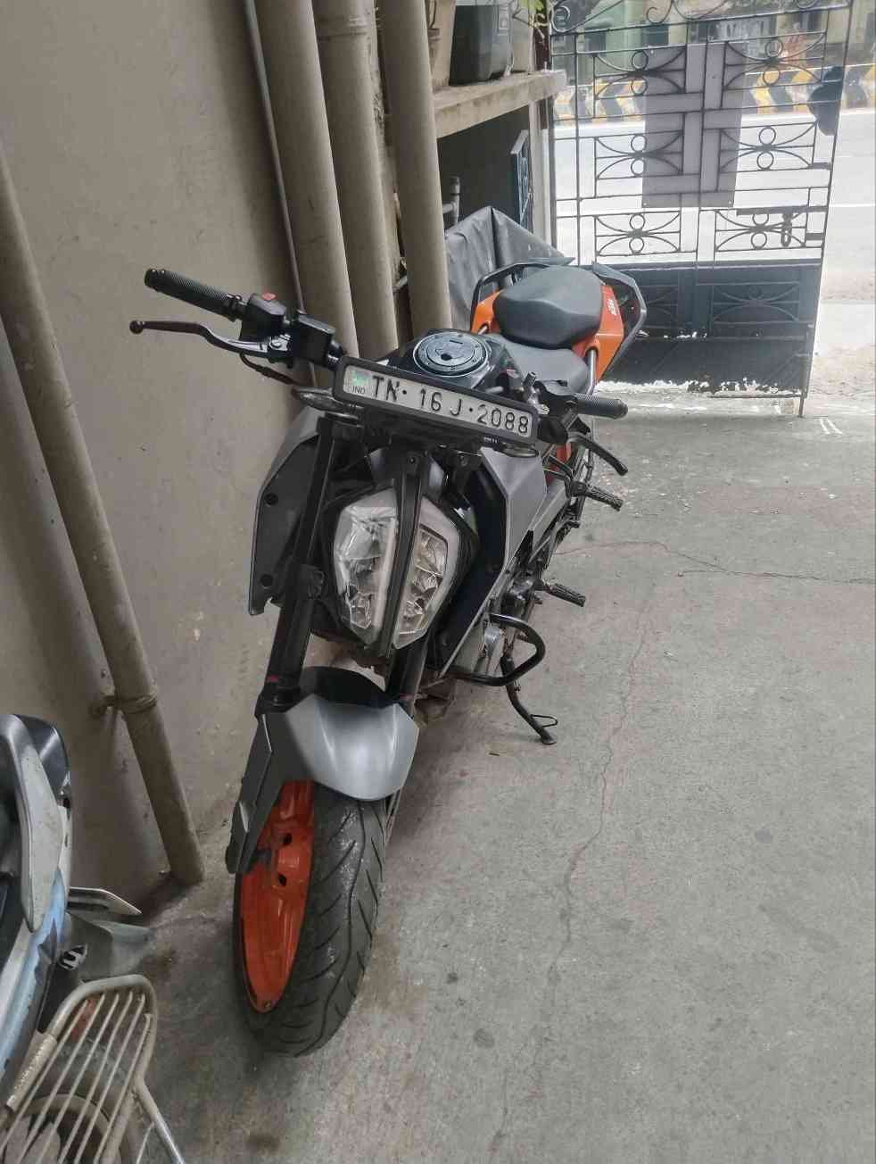 ktm duke 200