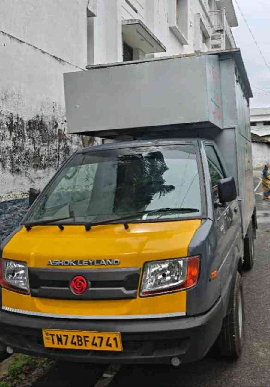 Ashok Leyland Dost LS+