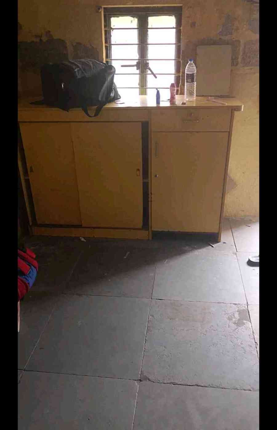 cash table cupboard large size storage with lock