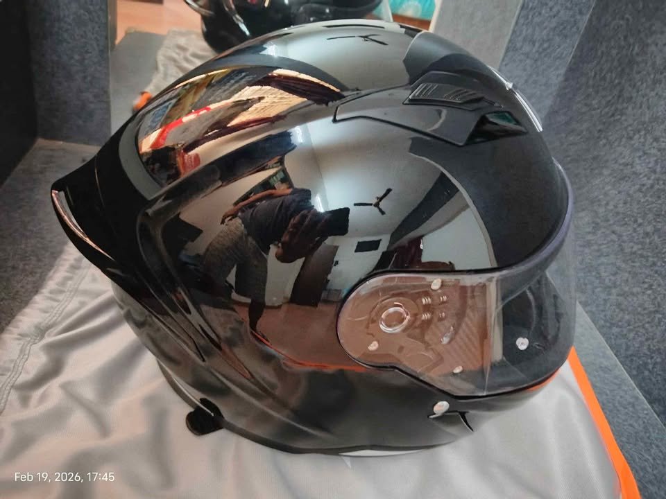 New Axor Hunter ISI ECE and DOT Certified Gloss Finish Full Face Helmet