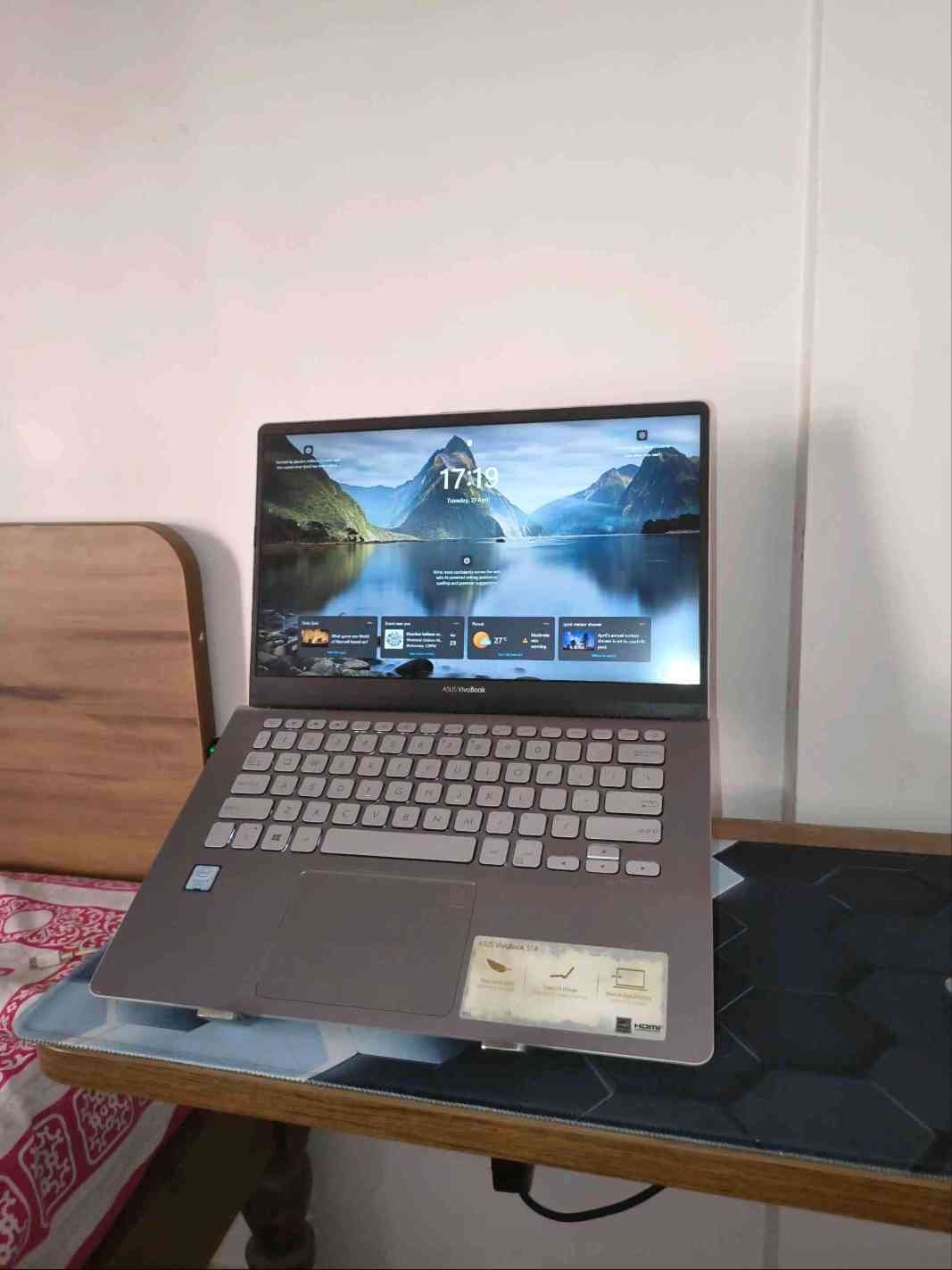 Asus 14 inch i5 8gb RAM 1TB HDD + 256Gb SSD